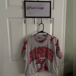 Tie Dye Bucs Cropped Tee